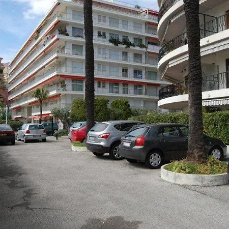 Apartment Superbe 3p Avec Terrasse Et Garage Proche Plages A *