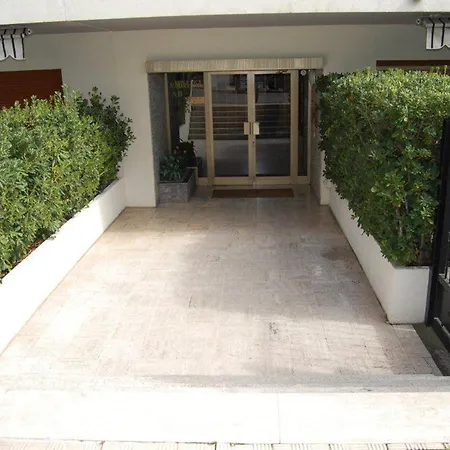 Apartment Superbe 3p Avec Terrasse Et Garage Proche Plages A *
