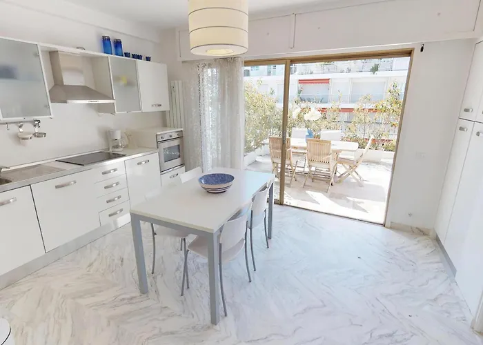 Superbe 3p Avec Terrasse Et Garage Proche Plages A - Fr-1-196-165 Menton